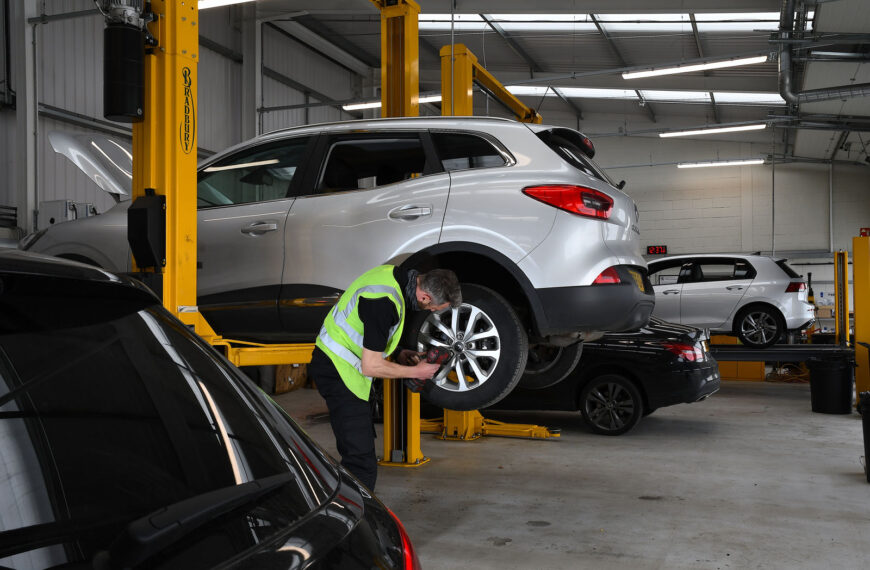 Garages divided over government review…