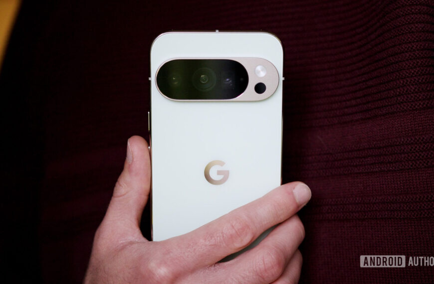 You won’t be able to unsee this Pixel 10 Pro display glitch