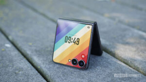 Is the upcoming foldable stuck in the past?