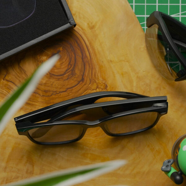 Wary of strangers recording you? This app warns you when smart glasses are nearby