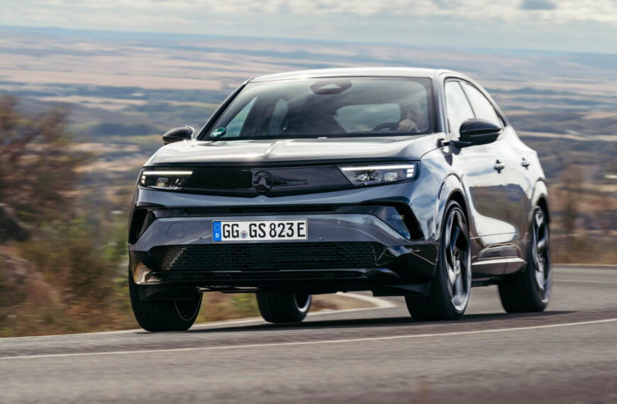 Tested: 2025 Vauxhall Mokka GSE…
