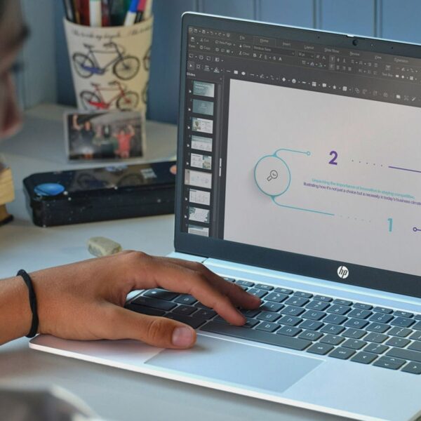 Walmart’s Holiday sale is slashing $231 off this 14-inch HP Chromebook, but the deal keeps changing