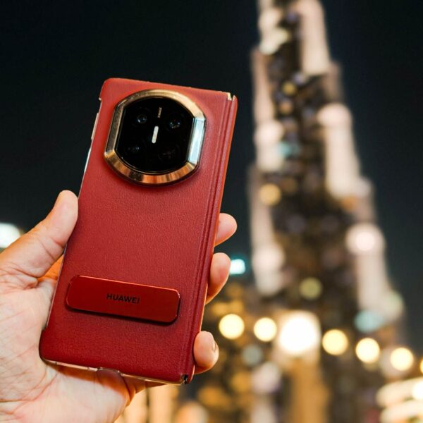 I used Huawei’s Mate X7 to take photos of the world’s tallest building, and I’m convinced that this foldable has the best cameras