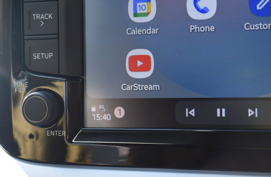 YouTube quietly adds Android Auto support, but it’s not what you think