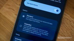 How to use Pixel’s new Expanded dark mode&hellip;
