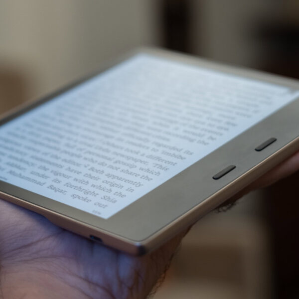 The Kindle Oasis is back on Amazon, but there are very few left