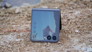 This hidden camera trick makes using an Android&hellip;