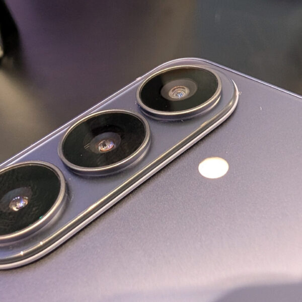 Samsung exec talks Galaxy camera hardware upgrades