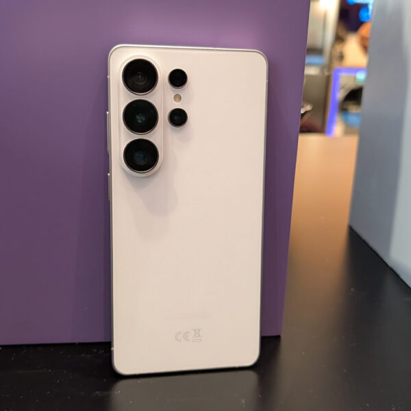 6 reasons why the Galaxy S26 Ultra beats the OnePlus 15