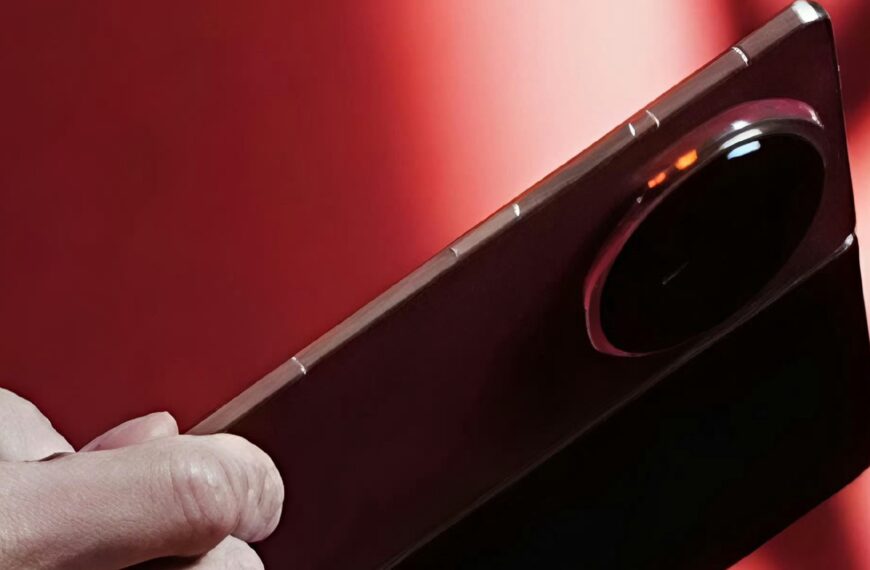 One of MWC’s most anticipated foldables shows up…