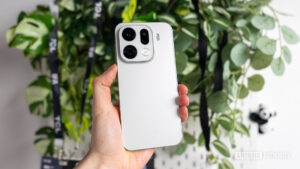 Could OPPO be getting MagSafe-style wireless charging?