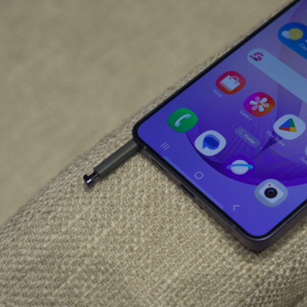 The Galaxy S26 Ultra has a new way to store the S Pen backwards