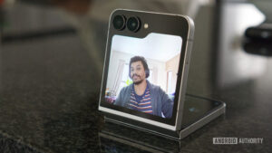 Apple’s reportedly tested clamshell-style foldable hardware