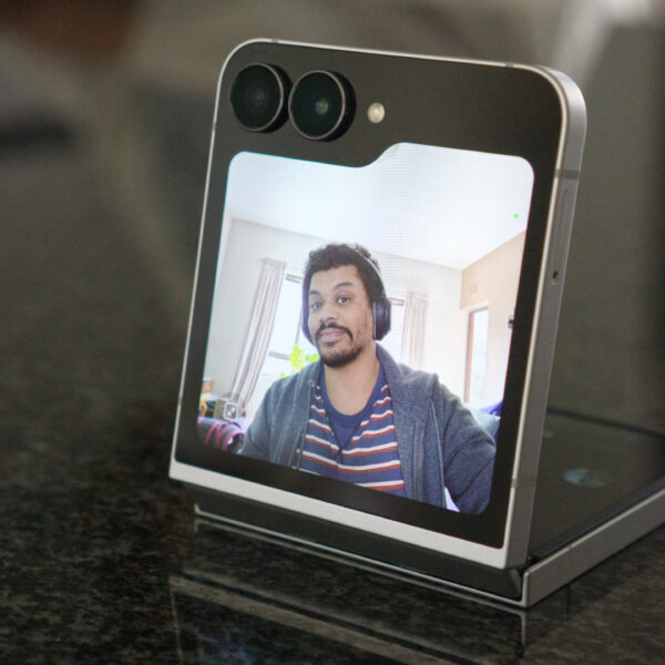 Apple’s reportedly tested clamshell-style foldable hardware