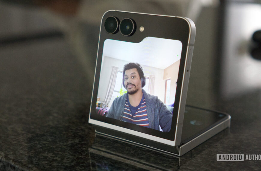 Apple’s reportedly tested clamshell-style foldable hardware