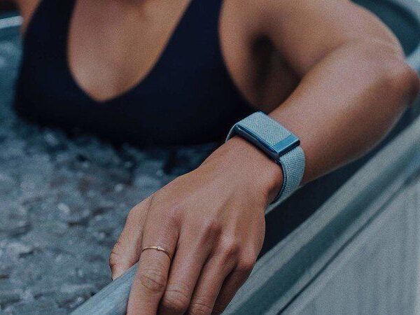 Google is building a Whoop-style Fitbit, and Steph Curry just showed it off