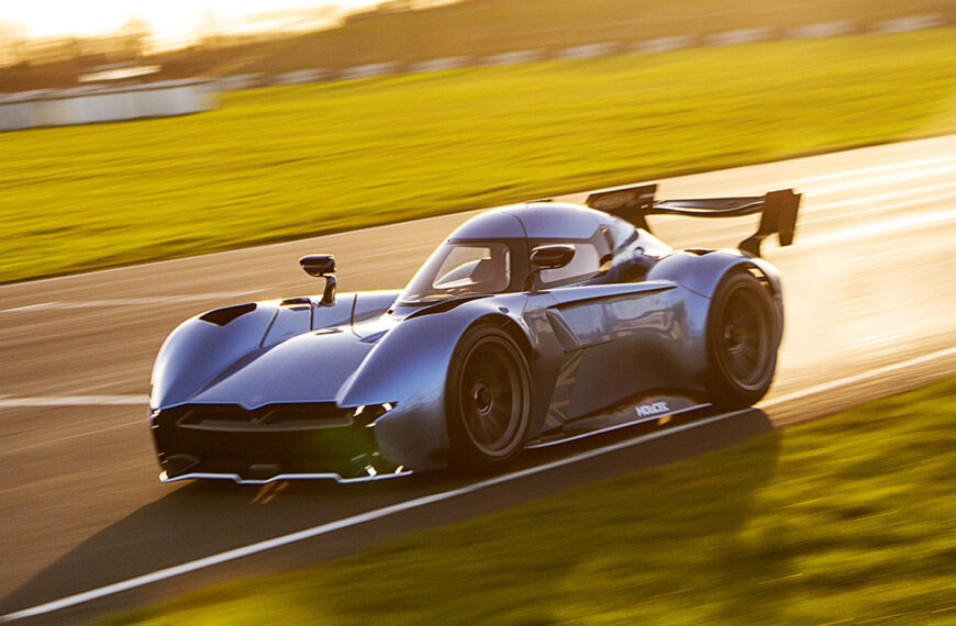 Deliveries of 1000bhp McMurtry Speirling…