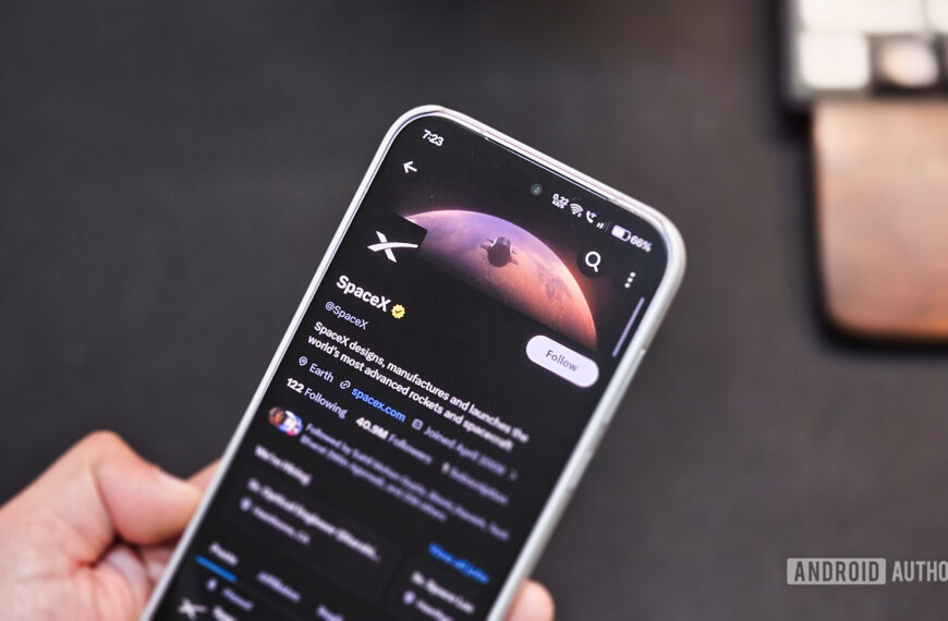 Elon Musk’s SpaceX could build its own phone with native Starlink connectivity