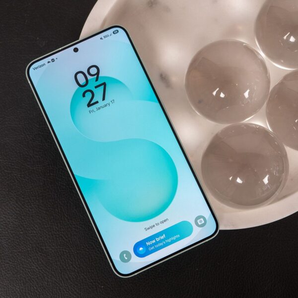 Galaxy Unpacked is almost here, but hey, here’s the Galaxy S25’s February security patch