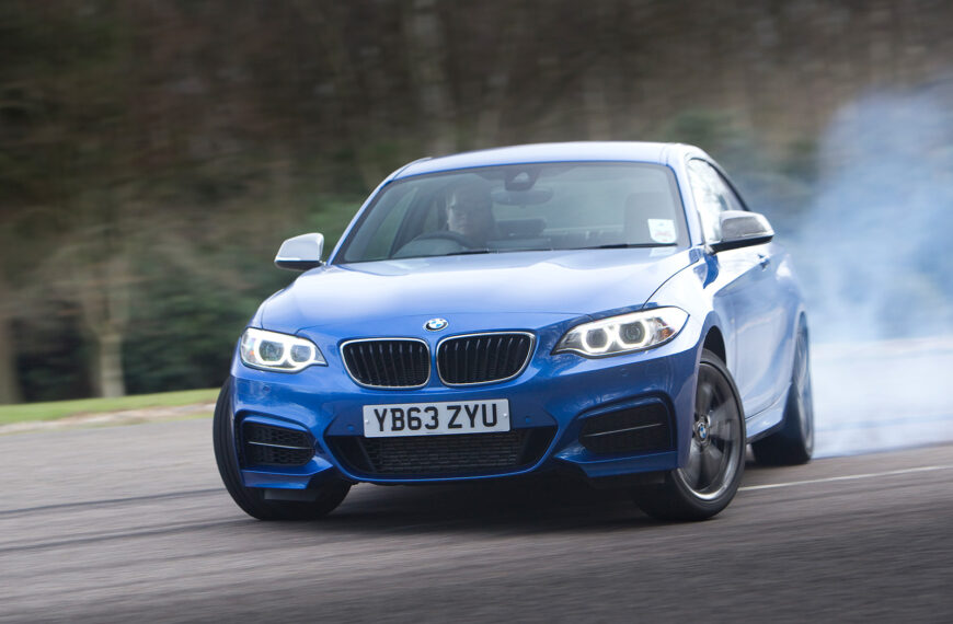 A proper RWD BMW coupé for £3500? How…