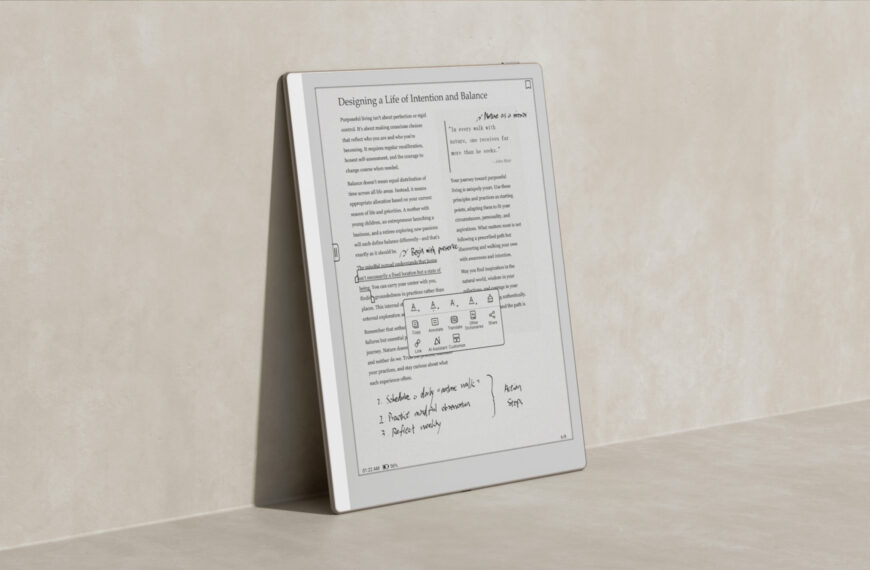 This e-ink lineup now runs Android 15 and (finally) gets a front light
