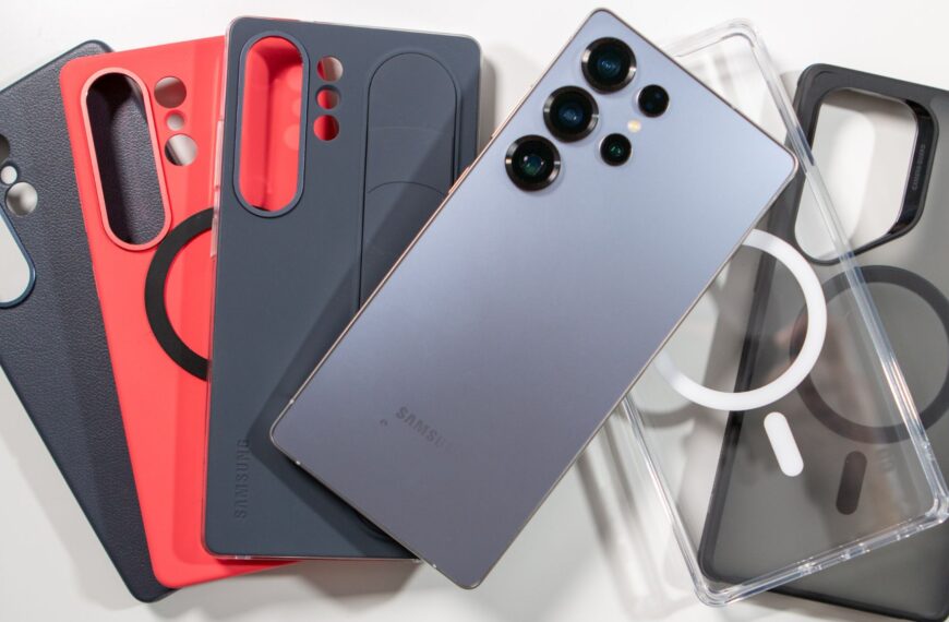 When it comes to your smartphone, do you use protection or are you living on the edge?