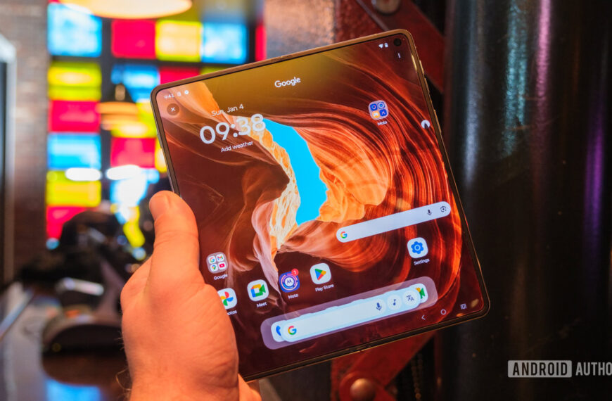 Motorola Razr Fold pre-orders start very soon