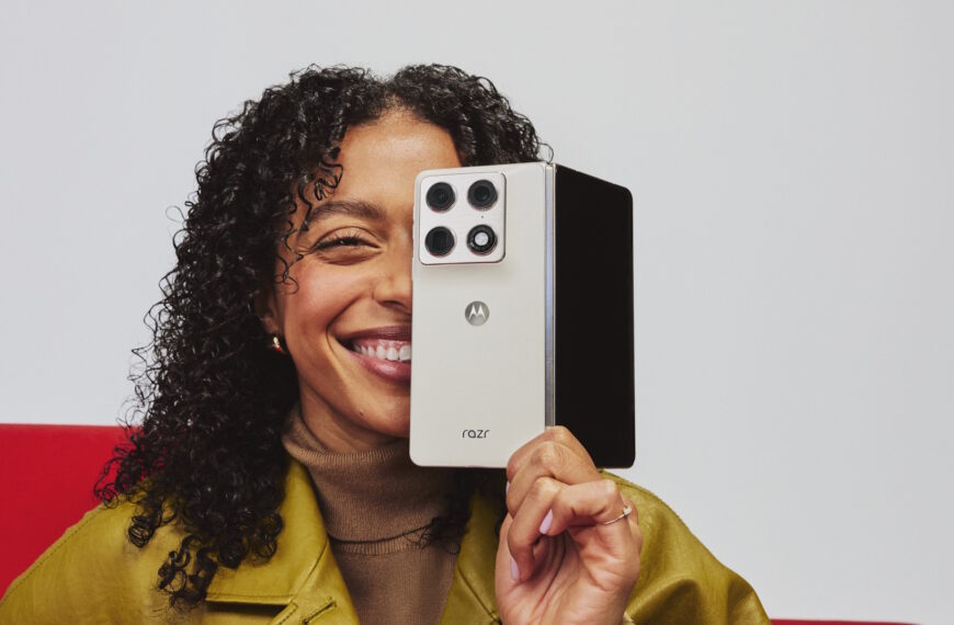 Motorola goes for the foldable crown with the new Razr Fold at MWC