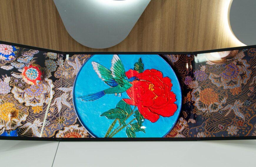 6 of the coolest display innovations I saw from TCL at MWC, and some of them could be in your next phone