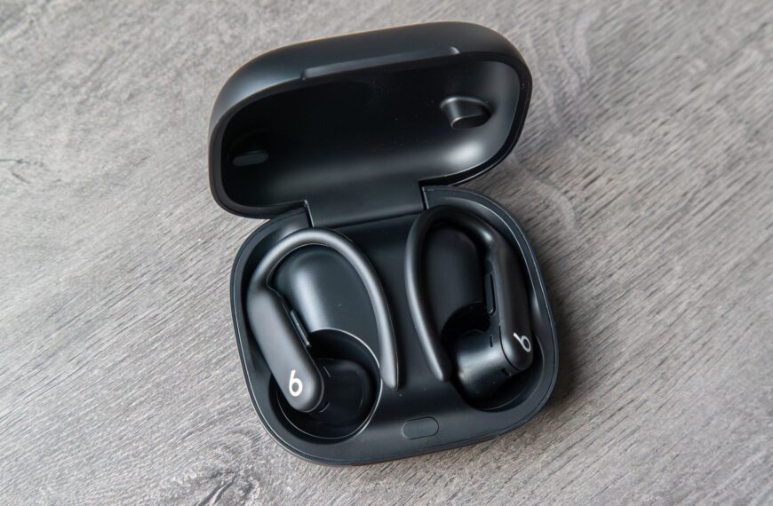 Our favorite workout earbuds just scored $50 OFF at Best Buy — plus a $30 gift card for members
