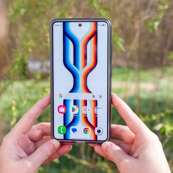 Galaxy S26 Ultra display review: Privacy at the cost of everything else