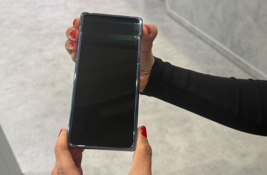 This new Samsung slidable phone concept expands from the top