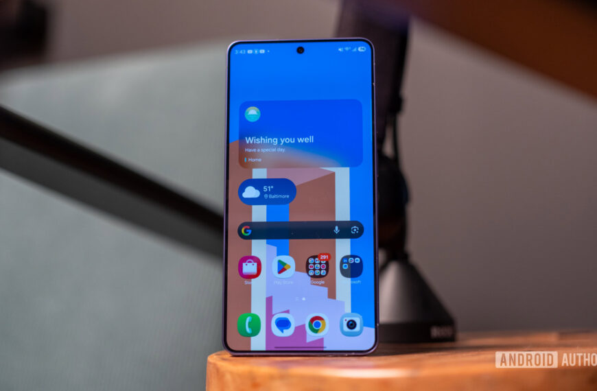 Love custom fonts on your Galaxy phone? Then don’t download the March 2026 update.