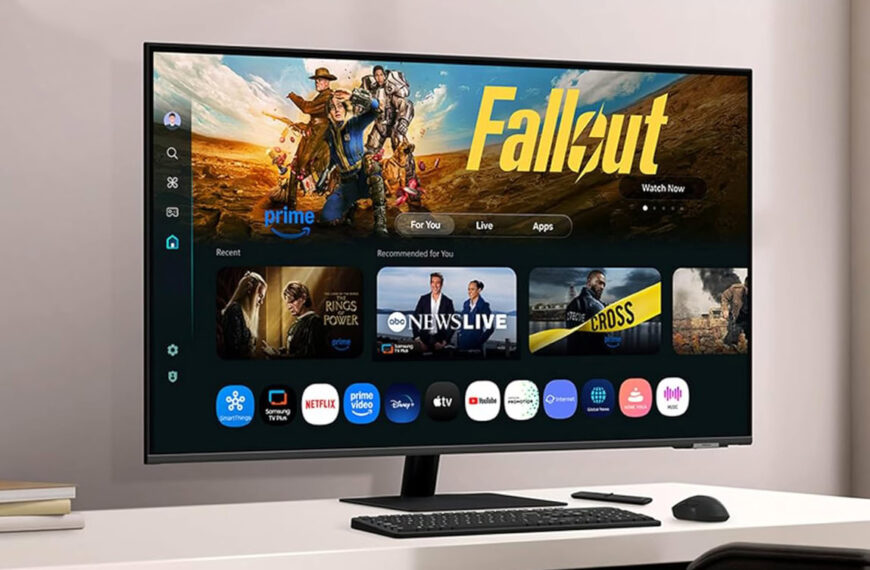 Save $100 on the awesome Samsung 43-Inch Smart Monitor M7