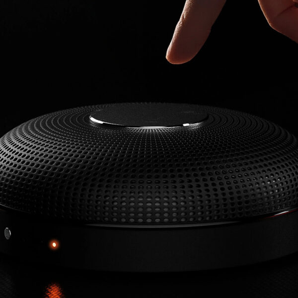 This pocket-sized jammer promises to keep your chats private