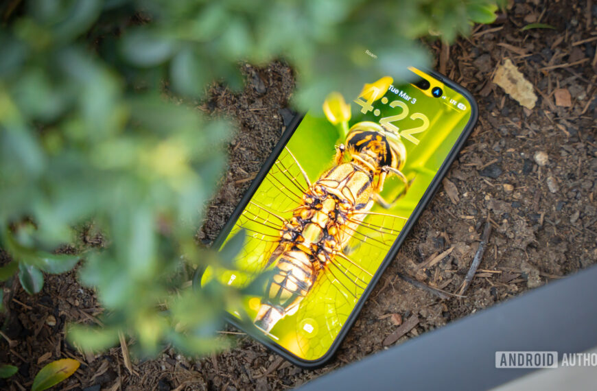 Wallpaper Wednesday: Android wallpapers 2026-03-04