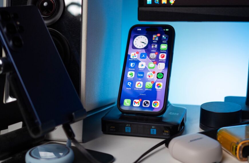 I decluttered my desk with this 6-in-1 245W charger with Qi 2, and it just went on sale