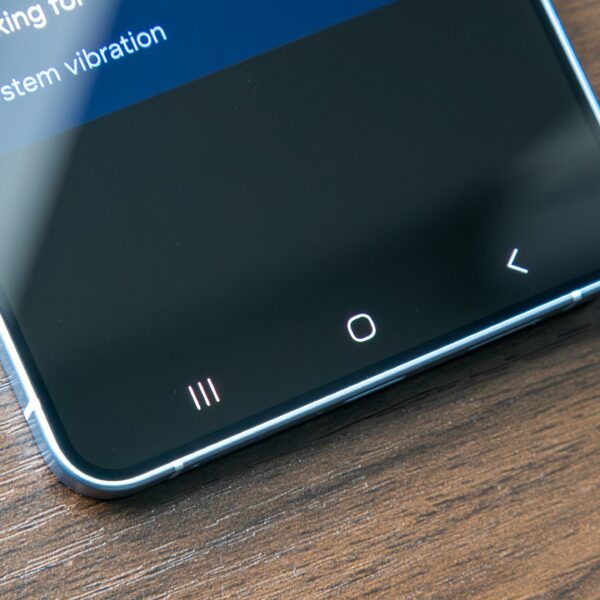 Does anyone even use 3-button navigation anymore?