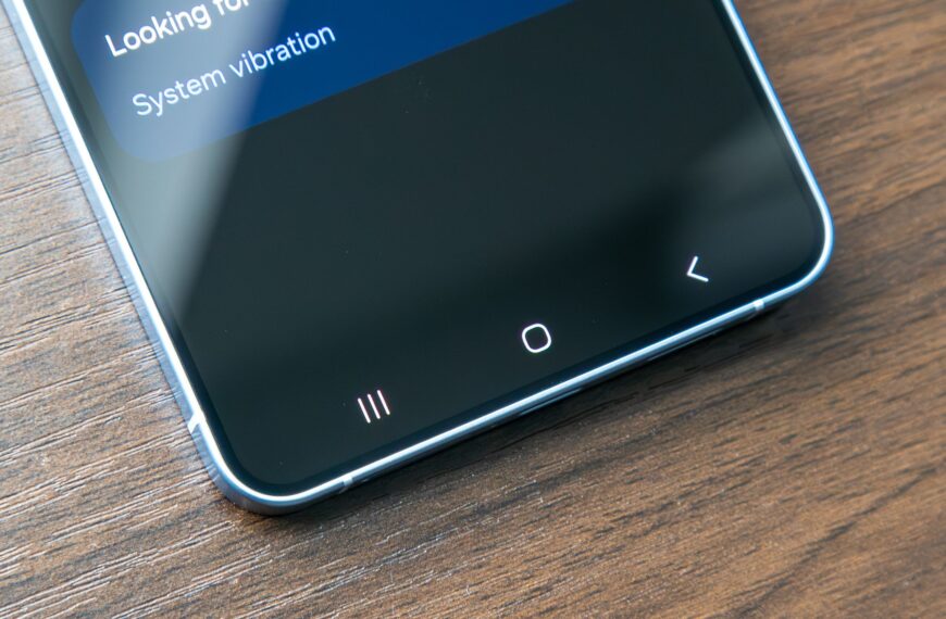 Does anyone even use 3-button navigation anymore?