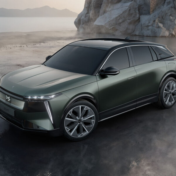 New DS No7 SUV revealed with choice of petrol or 460-mile EV