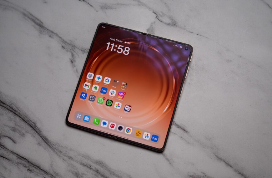 I used the OPPO Find N6 — this is the creaseless foldable I’ve always wanted