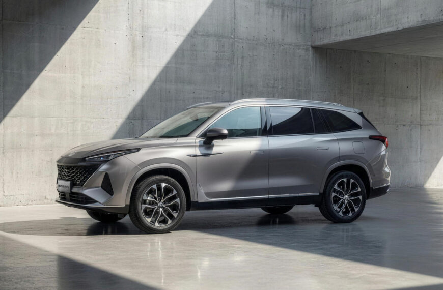 New MG S9 due in UK this month as £34k, seven-seat PHEV