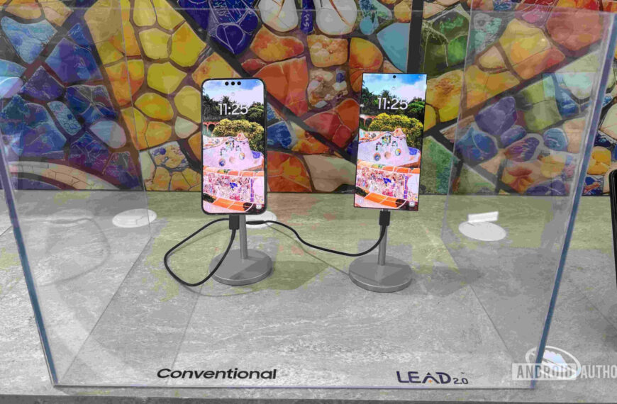 Samsung shows how crazy bright future smartphone screens are getting at MWC 2026