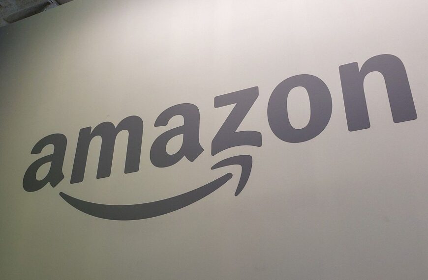 Amazon wants a smartphone do-over: ‘Transformer’ project to take over