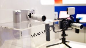 I went hands-on with the Vivo X300 Ultra&hellip;