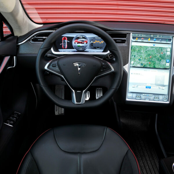 From particle accelerators to the iPad: 41 years of car touchscreens