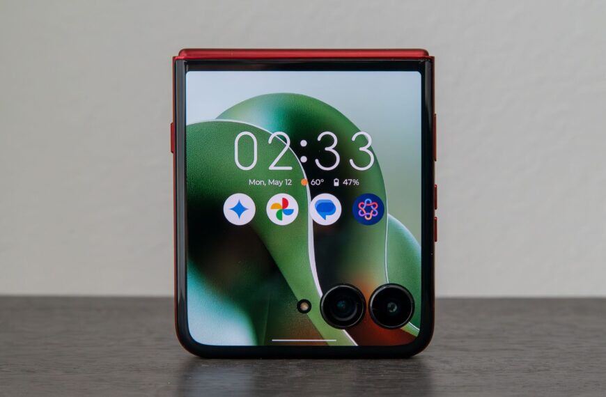 My 5 biggest takeaways after using the Motorola Razr Ultra 2025 for a year