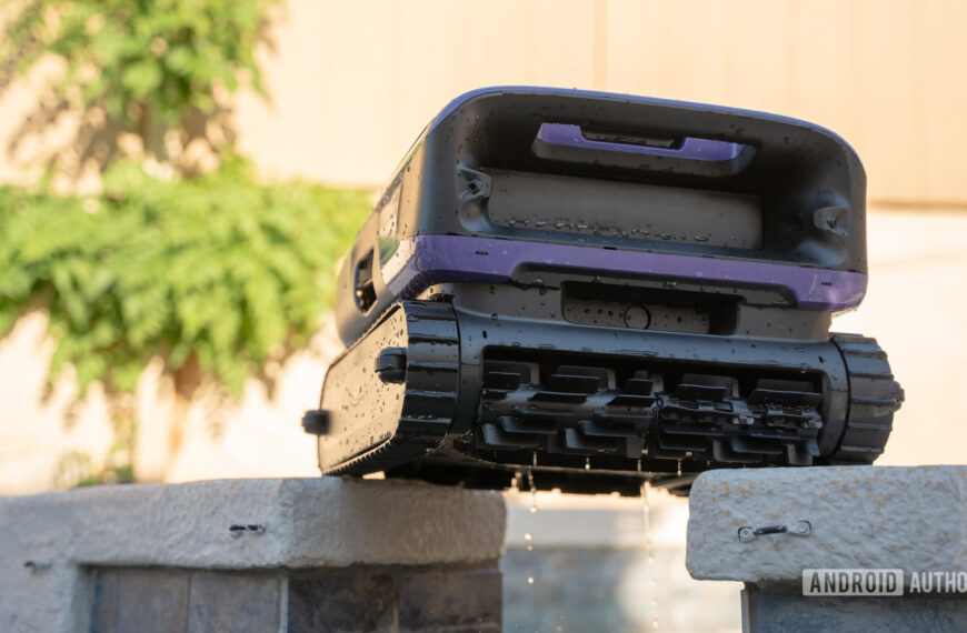 Affordable robot pool cleaner with a 2-in-1 trick