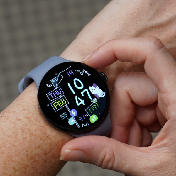 Google creates confusion with a “new” Wear OS 6.1 update