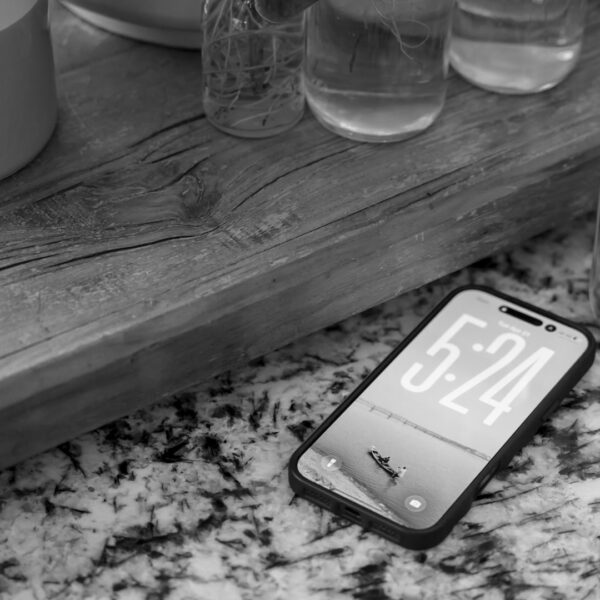 Wallpaper Wednesday: Android wallpapers 2026-04-22